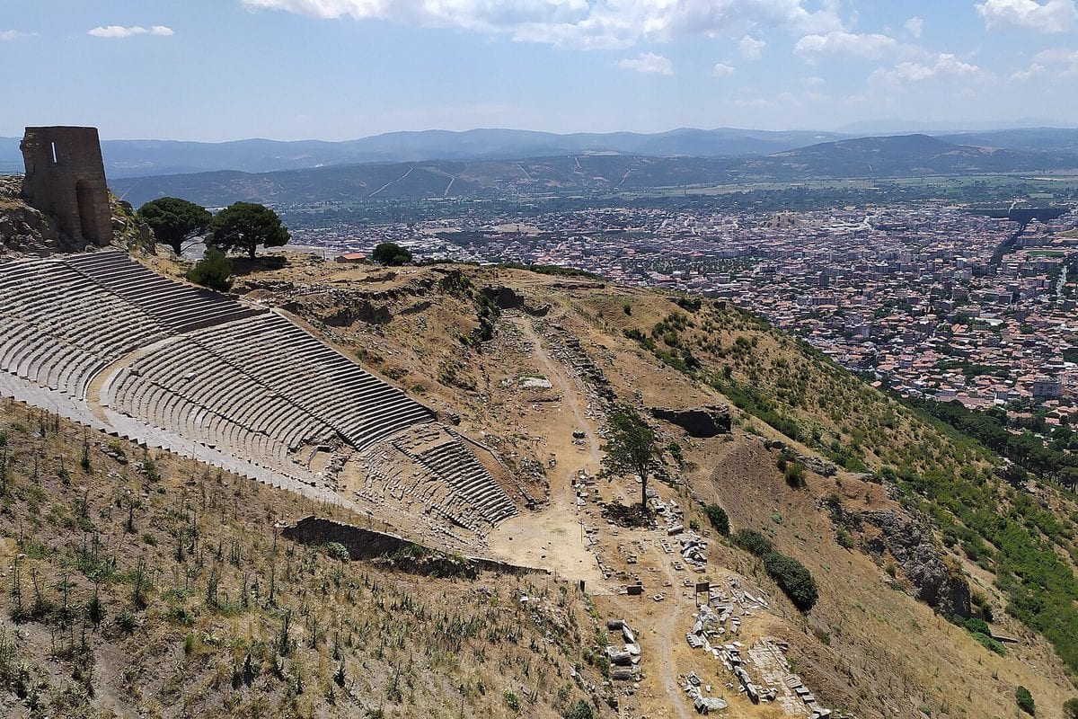 Bergama (Pergamon) — archaeological site and historic remains