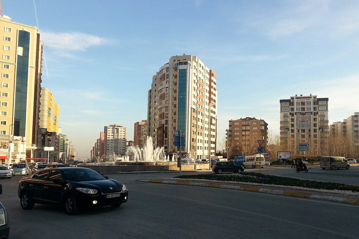Beylikdüzü — городской район и городской вид