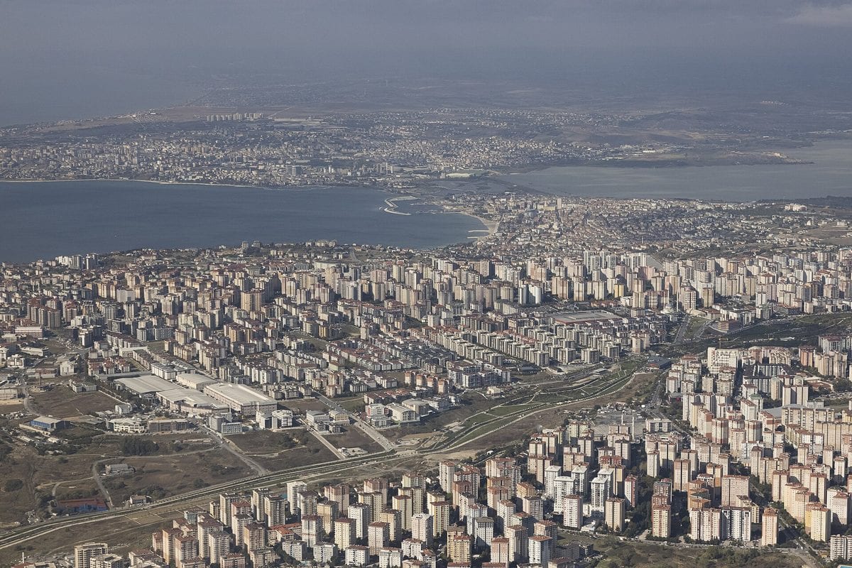 Büyükçekmece — Stadtviertel und Stadtansicht