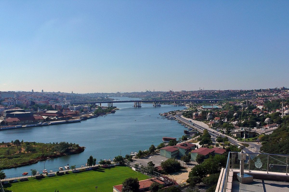 Eyüpsultan — вид на Стамбул и Босфор