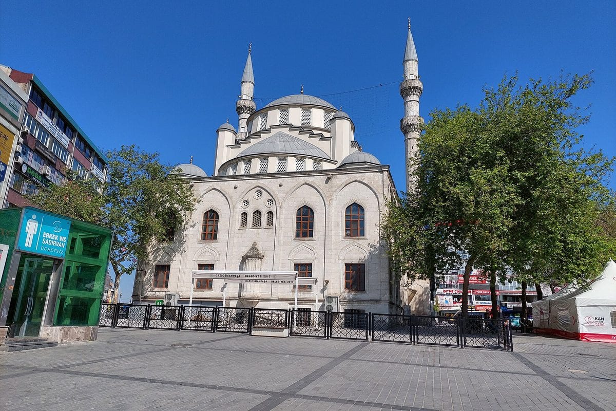 Gaziosmanpaşa — Stadtviertel und Stadtansicht